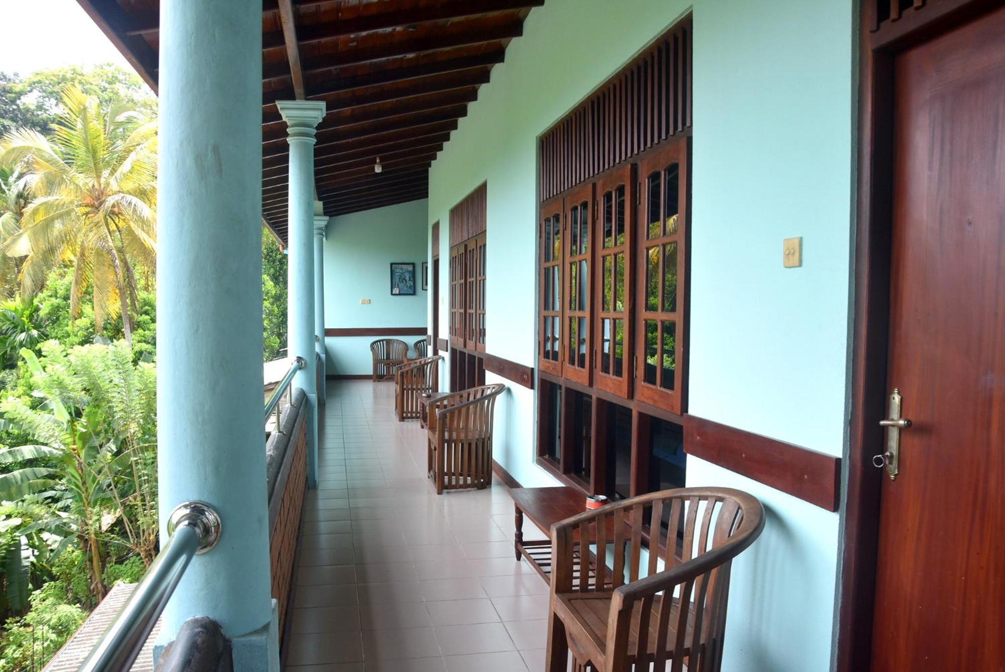 Rathna Gems Halt Hotell Ratnapura Exteriör bild