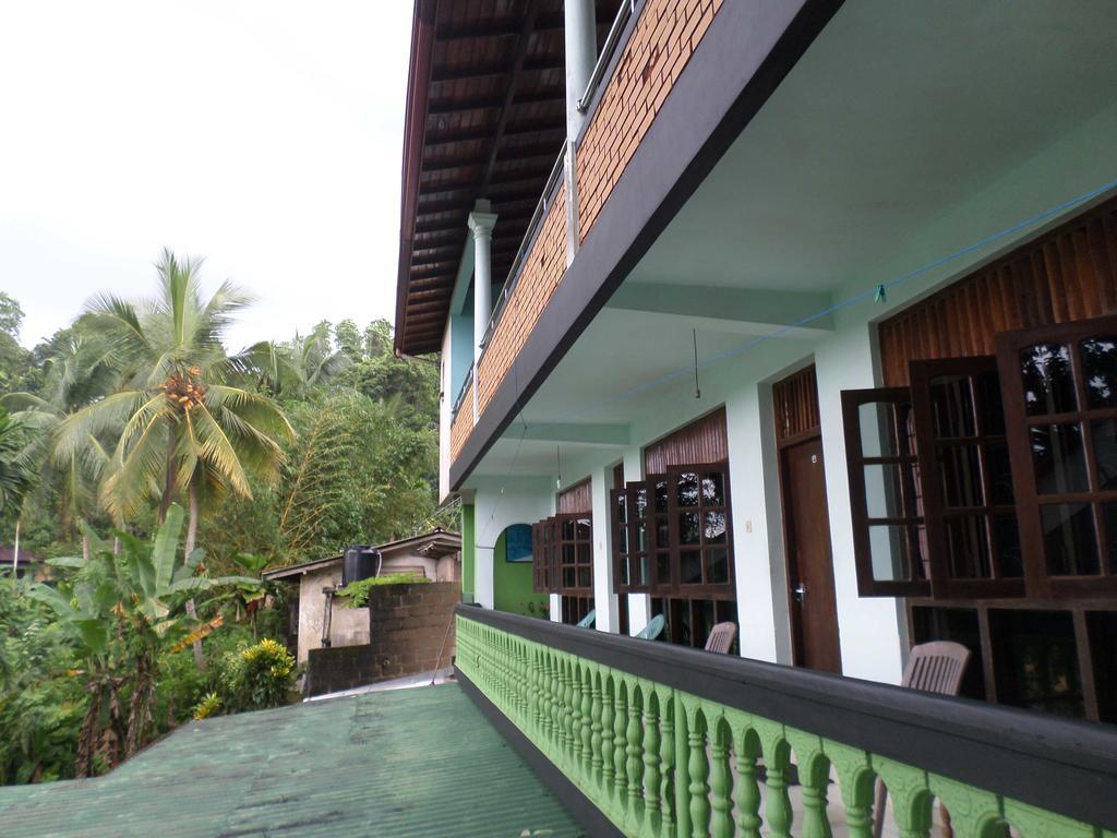Rathna Gems Halt Hotell Ratnapura Exteriör bild