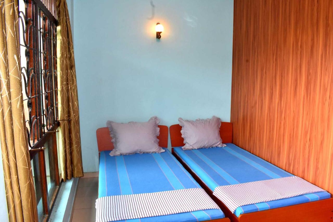 Rathna Gems Halt Hotell Ratnapura Exteriör bild
