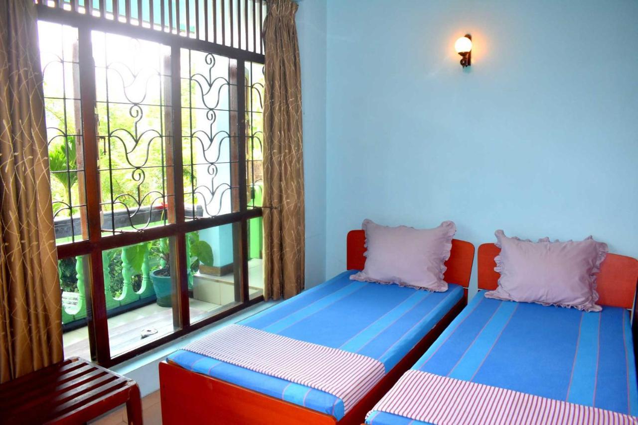Rathna Gems Halt Hotell Ratnapura Exteriör bild