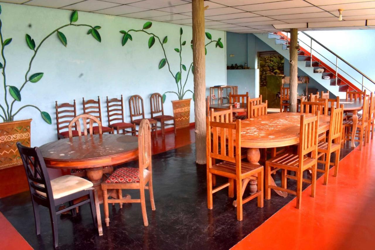 Rathna Gems Halt Hotell Ratnapura Exteriör bild